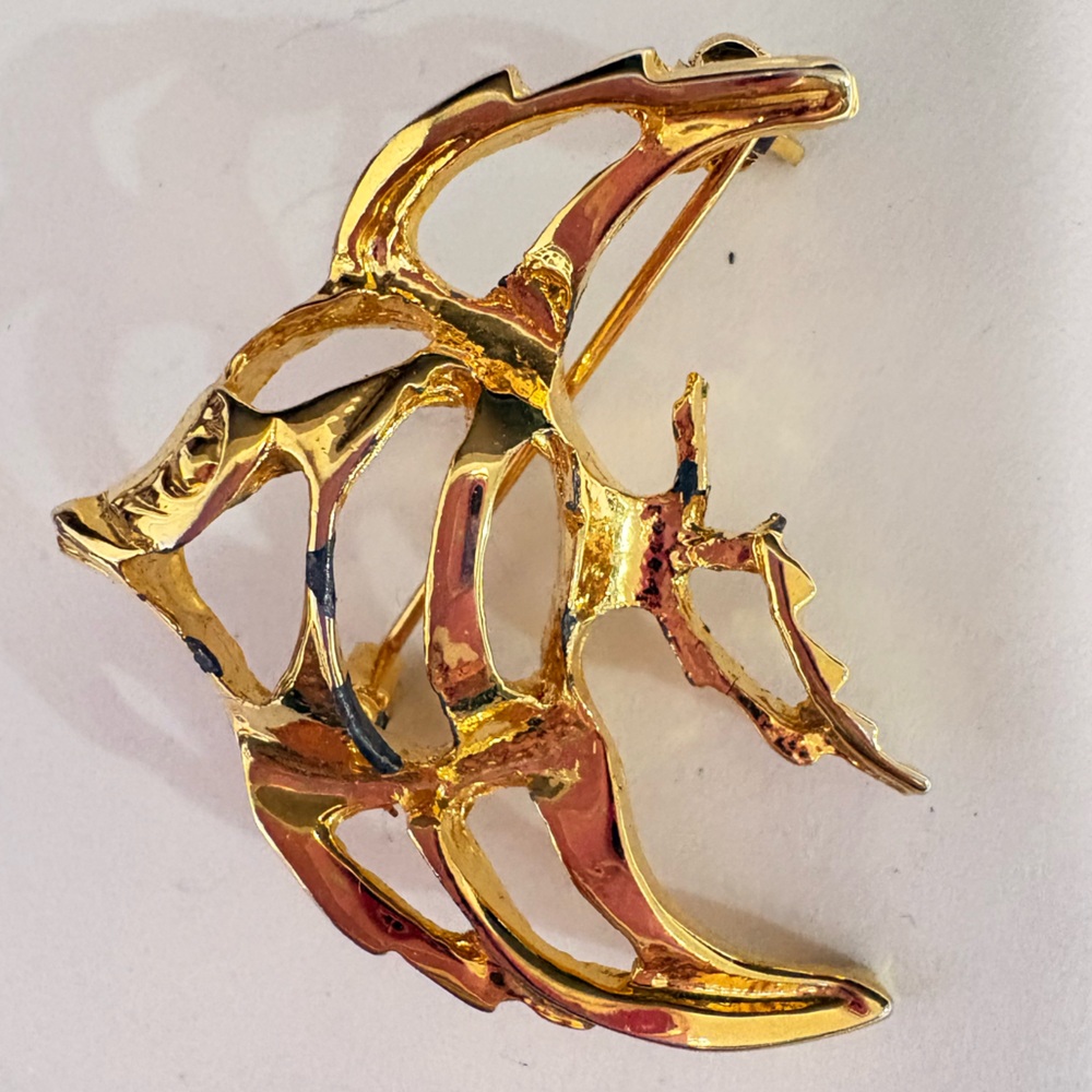 Vintage Gold-Tone fish Brooch